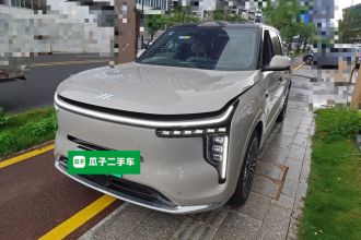 智己汽车 智己LS8 2026款 66 Ultra 科技旗舰大五座