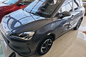 哪吒汽车 哪吒V 2021款 长续航娱乐版