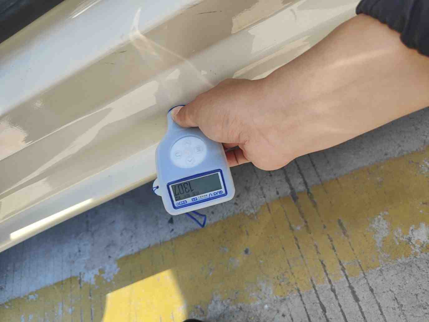 左侧底边梁漆面修复实拍