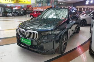 宝马X5 2026款 xDrive 30Li 尊享型M运动曜夜套装