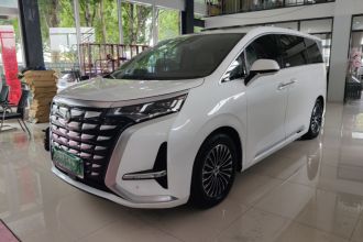 腾势D9 2022款 DM-i 970 四驱尊荣型