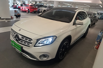 奔驰GLA 2017款 GLA 220 4MATIC 时尚型