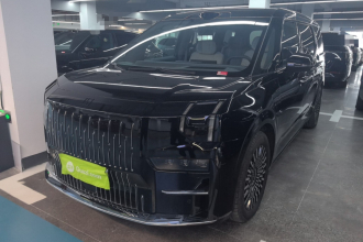 极氪009 2024款 七座过道版四驱 108kWh