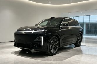 深蓝汽车 深蓝S09 2025款 四驱Ultra+ 高定版