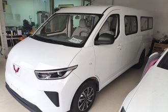 五菱汽车 五菱扬光 2026款 440km 客车版舒适型 6座