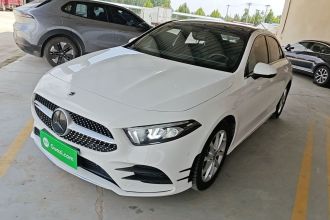 奔驰A级 2022款 改款 A 200 L 运动轿车时尚型