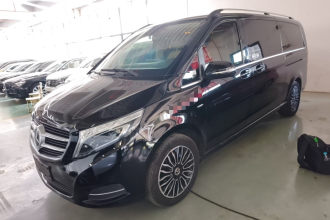 奔驰V级 2018款 V 260 L 尊贵加长版 国V