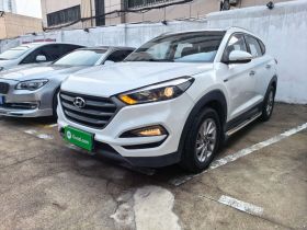 现代 途胜 2015款 1.6T 双离合两驱智能型