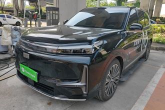 吉利银河 银河M9 2025款 210km 四驱领航版