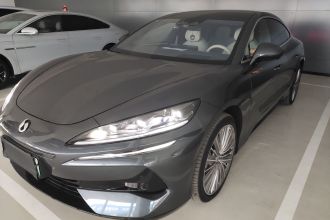 腾势Z9 2024款 1100km 四驱Ultra版