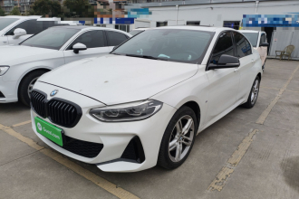 宝马1系 2021款 120i M运动曜夜版