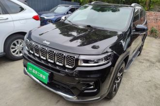 Jeep 大指挥官 2022款 2.0T 两驱豪华版