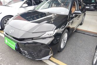 丰田 凯美瑞 2024款  双擎 2.0HG 尊贵版