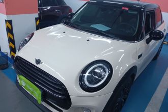 MINI 2019款 1.5T COOPER 艺术家 五门版