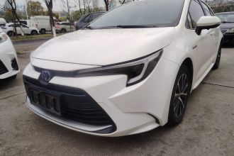 丰田 雷凌 2023款 智能电混双擎 1.8L 豪华版