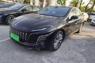 红旗E-QM5 2022款 431km 充电乐享版