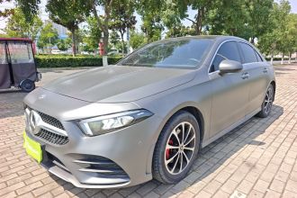 奔驰A级 2022款 A 200 L 运动轿车时尚型
