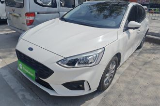 福特 福克斯 2020款 两厢 EcoBoost 180 自动锋潮型