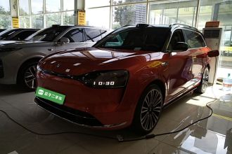 鸿蒙智行 问界M9 2024款 增程 Ultra版 42kWh 6座版