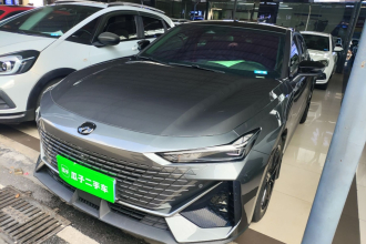 长安UNI-V 2023款 1.5T 尊贵型