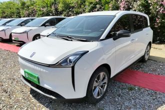 奔腾NAT 2023款 PRO 舒享出行版 425km