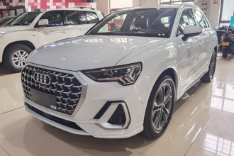 奥迪Q3 2024款 40 TFSI 时尚动感型