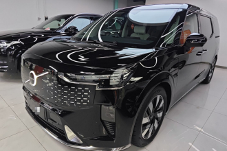 沃尔沃EM90 2025款 Ultra 六座