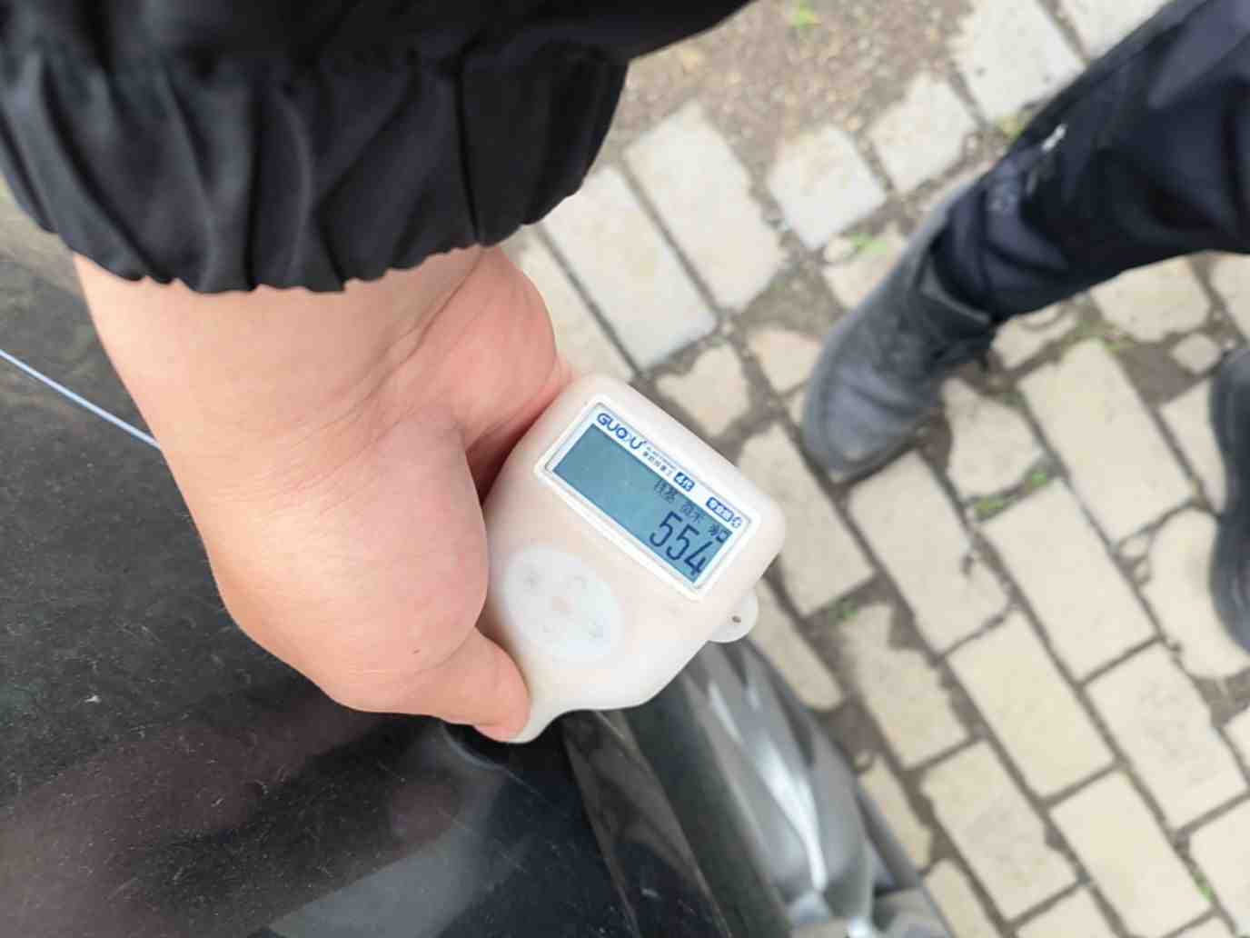 左后翼子板小刮蹭实拍