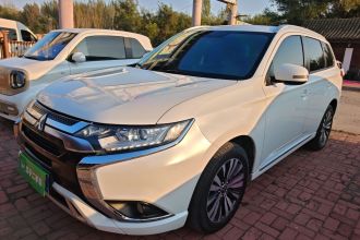 三菱 欧蓝德 2021款 改款 2.0L 两驱畅享版 5座