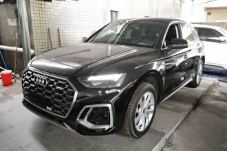 奥迪Q5L 2022款 40T 豪华动感型