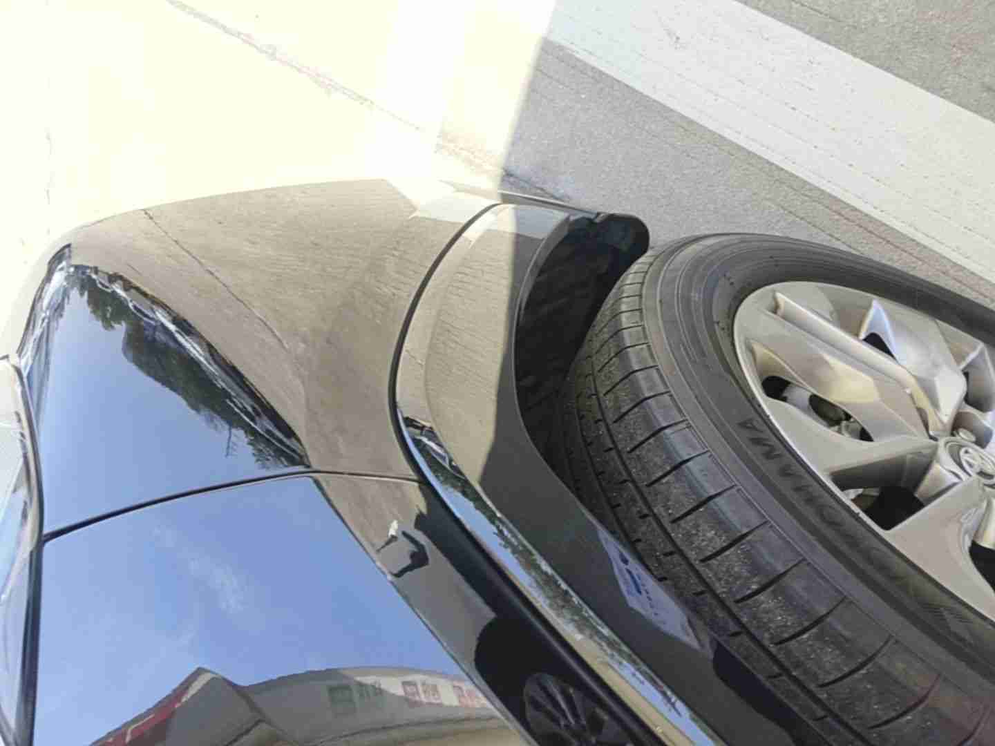 前保险杠安装处轻微异常实拍