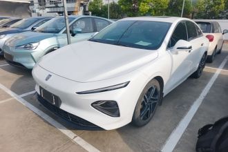 荣威D7 2023款 EV 510km 后驱旗舰版