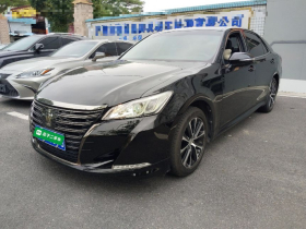丰田 皇冠 2018款 2.0T 时尚版