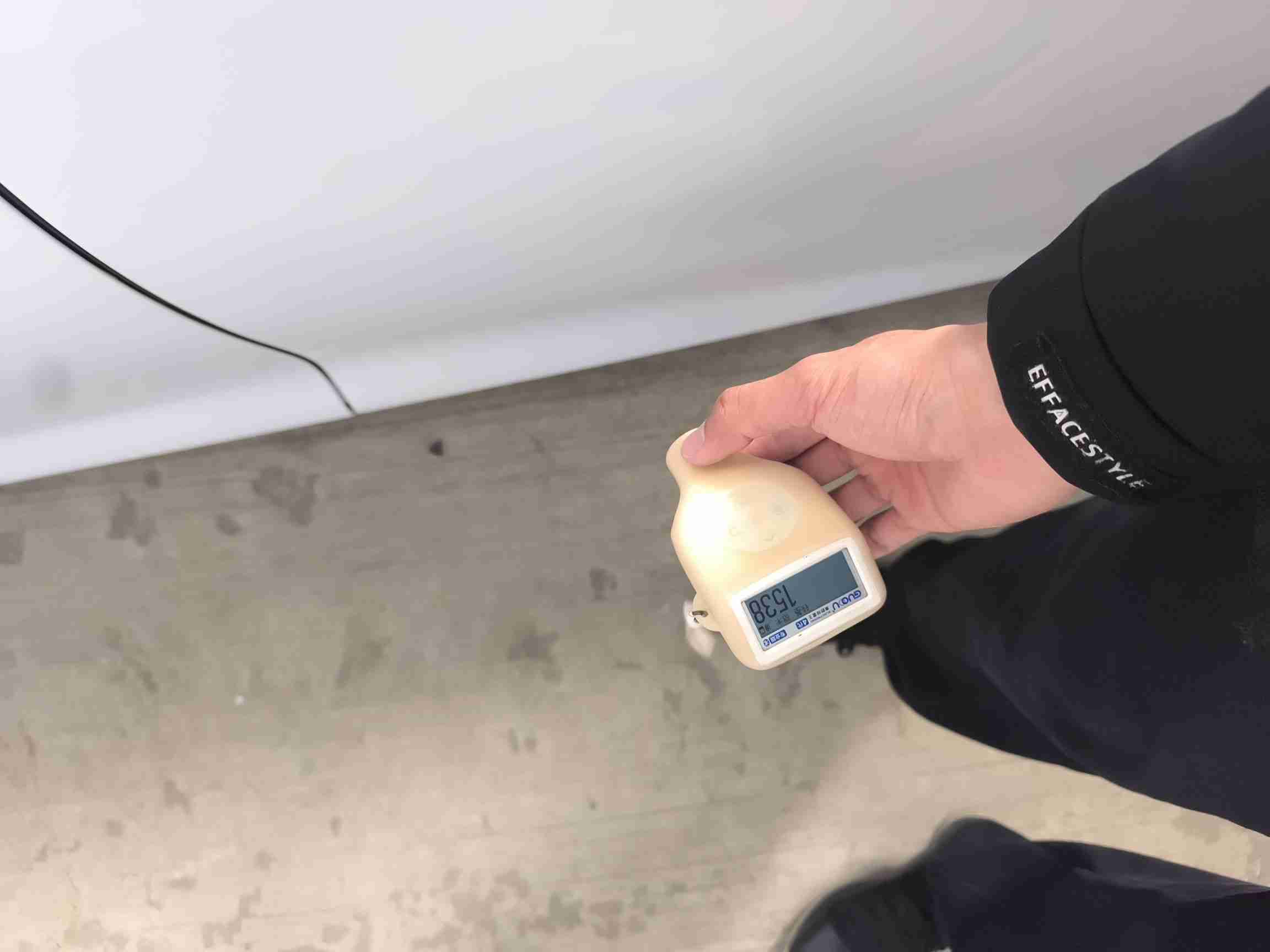左侧后门钣金修复痕迹实拍