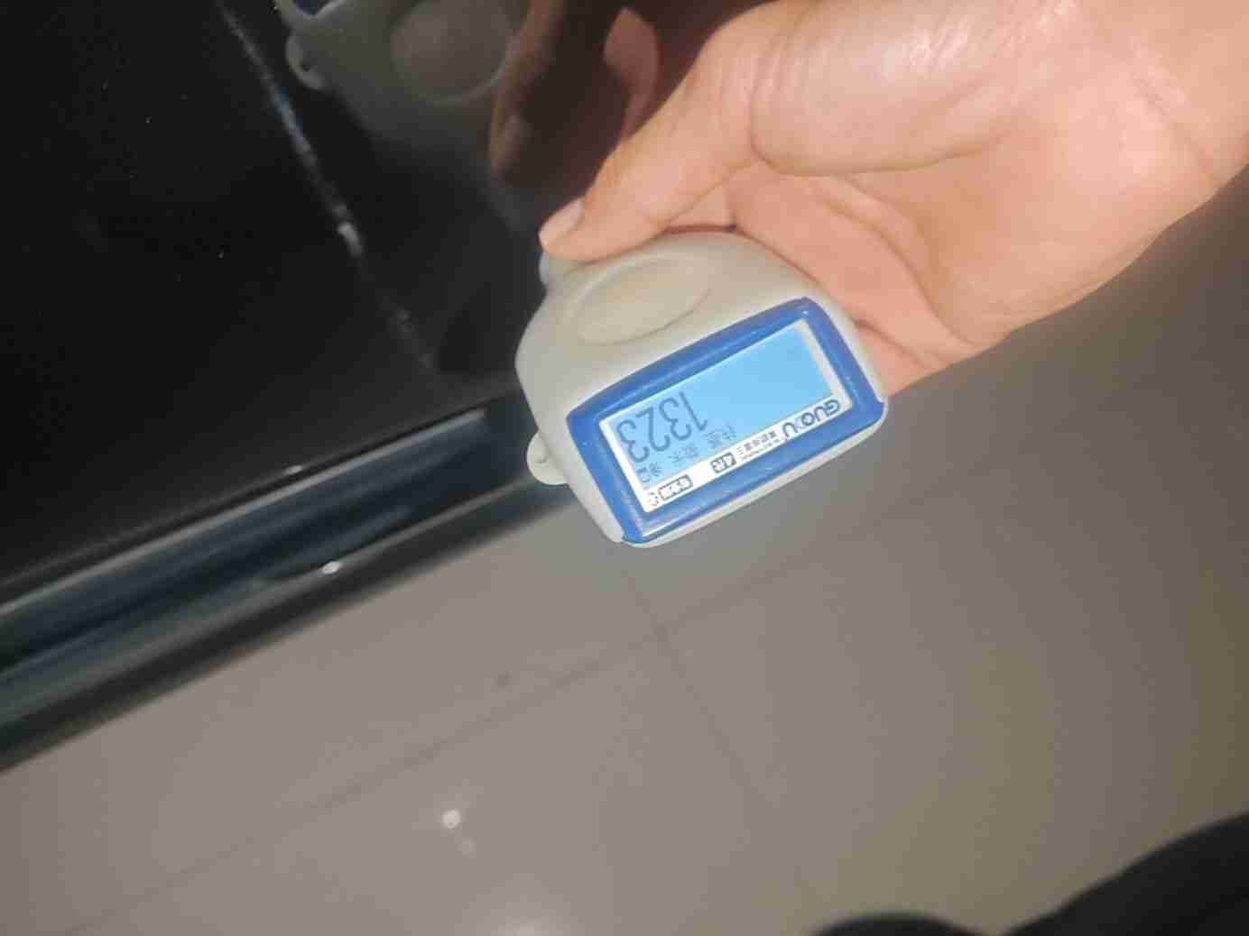 右侧后门漆面钣金修复情况实拍