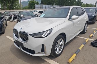 宝马X3 2025款 xDrive25L 豪华套装