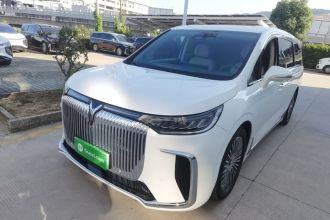 岚图汽车 岚图梦想家 2025款 PHEV 四驱旗舰鲲鹏版