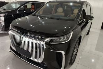 岚图汽车 岚图梦想家 2025款 PHEV 四驱尊贵鲲鹏版