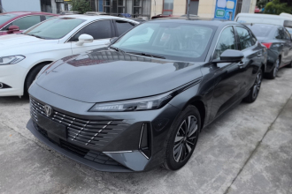 长安 逸动PHEV 2025款 智慧新蓝鲸 145KM 战舰版