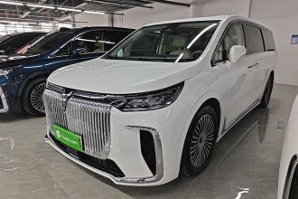 岚图汽车 岚图梦想家 2025款 PHEV 四驱旗舰鲲鹏版