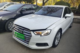 奥迪A3 2018款 30周年年型 Limousine 35 TFSI 进取型