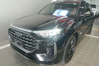 奥迪Q6 2024款 45 TFSI quattro 黑武士版 6座