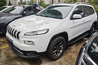 Jeep 自由光 2016款 2.4L 专业智能版