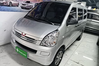 五菱汽车 五菱荣光S 2023款 1.5L 基本型 5/7座