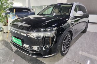 鸿蒙智行 问界M9 2025款 增程 Ultra版 52kWh 6座版 (192线激光雷达）
