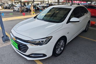 雪佛兰 科鲁泽 2022款 320 自动悦享天窗版