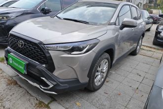 丰田 卡罗拉锐放 2023款 2.0L 先锋版