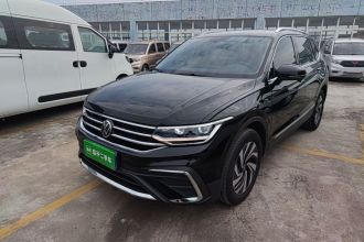 大众 途观L 2025款 出众款 300TSI 自动两驱龙腾版