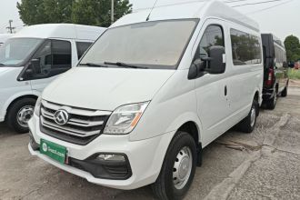 上汽大通MAXUS 新途V80 2023款 2.0T 手动经典傲运通短轴中顶5/6座