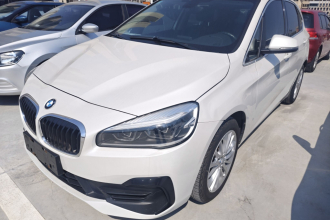 宝马2系旅行车 2019款 218i 领先型